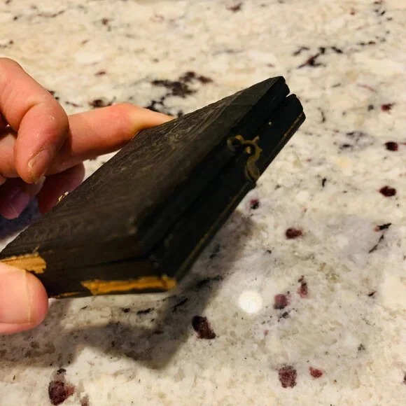 Antique 19th Century 1/6 Plate Ambrotype Daguerreotype Family Portrait - Picture 5 of 9